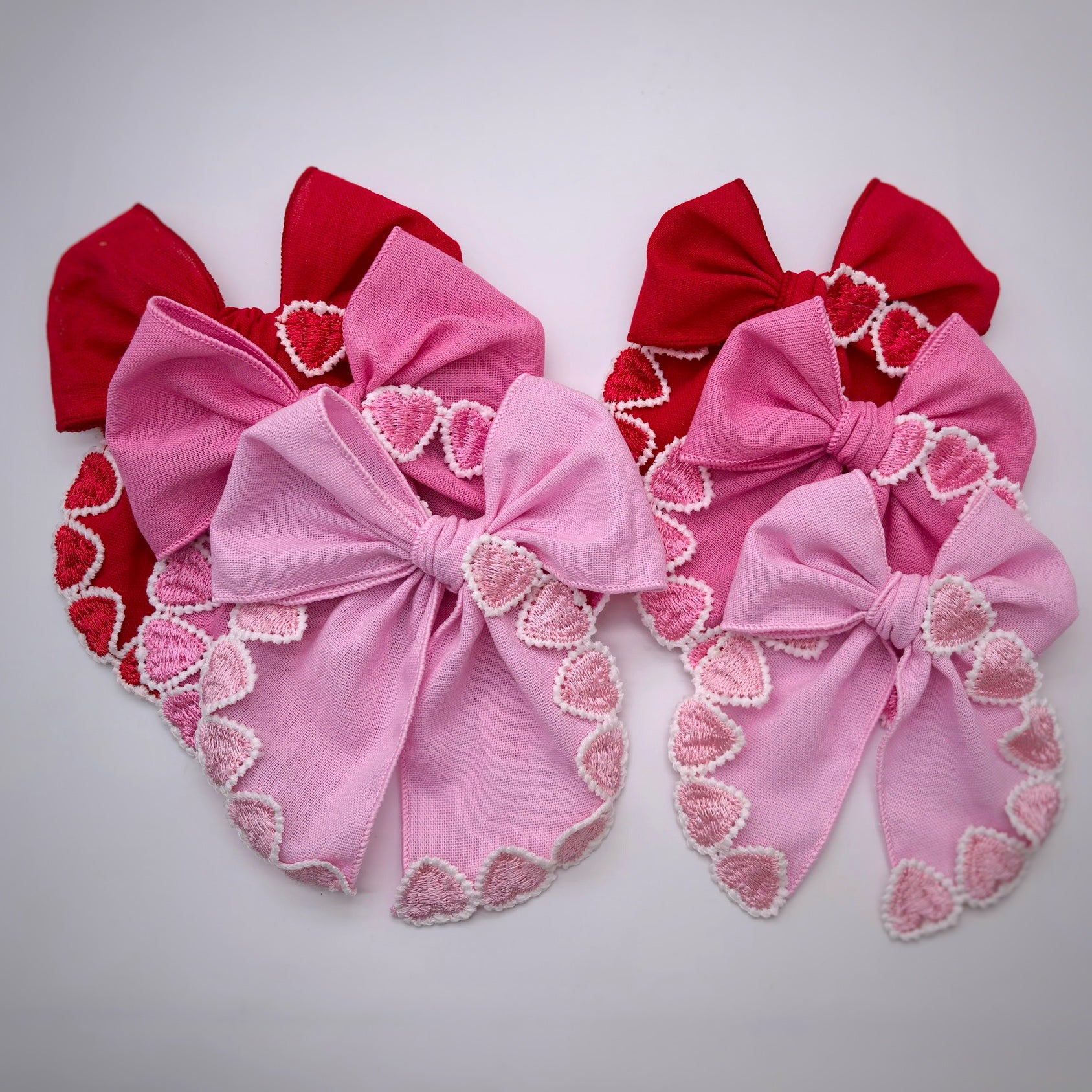 Linen Heart Trimmed Bows