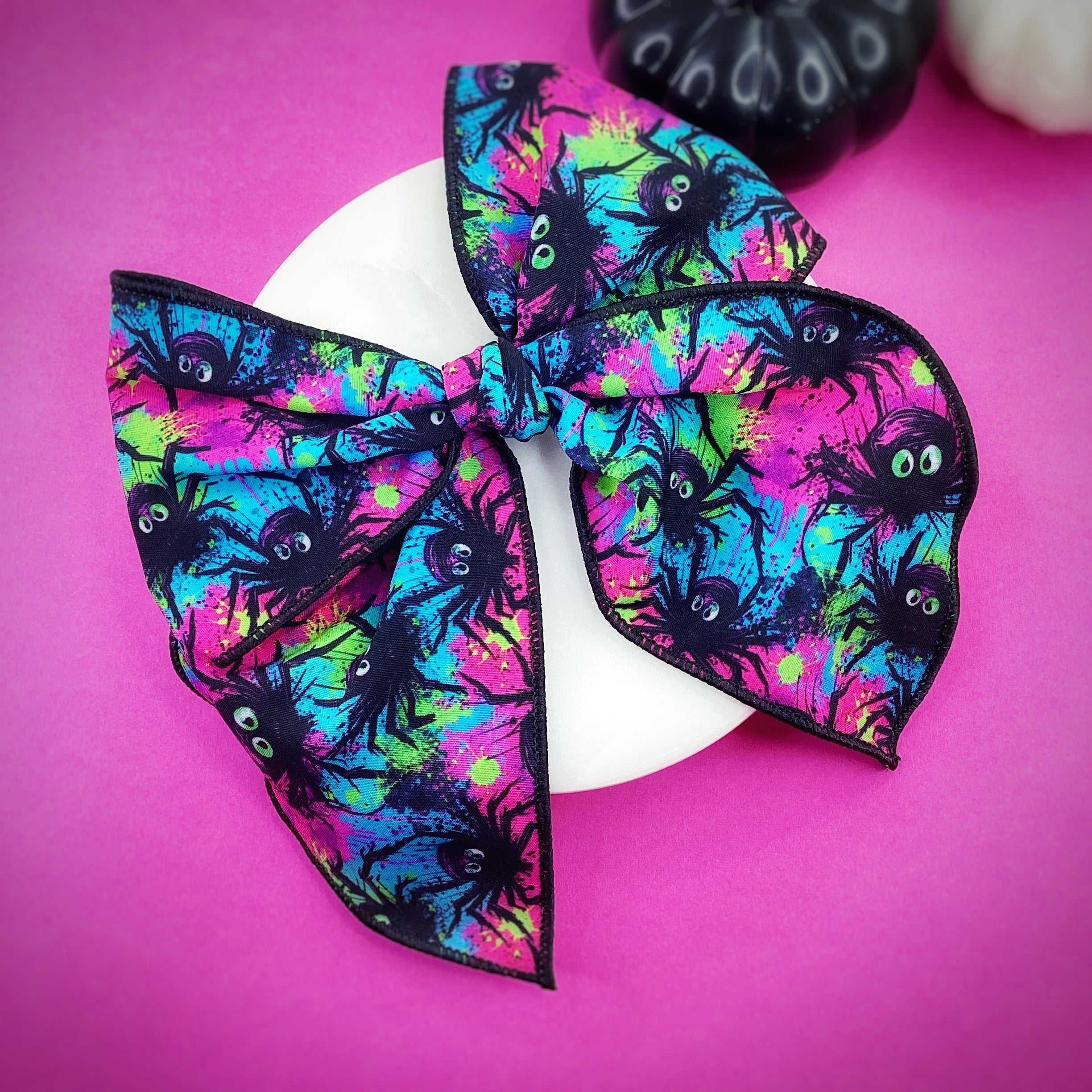 Neon Spiders Bow Strip Collection
