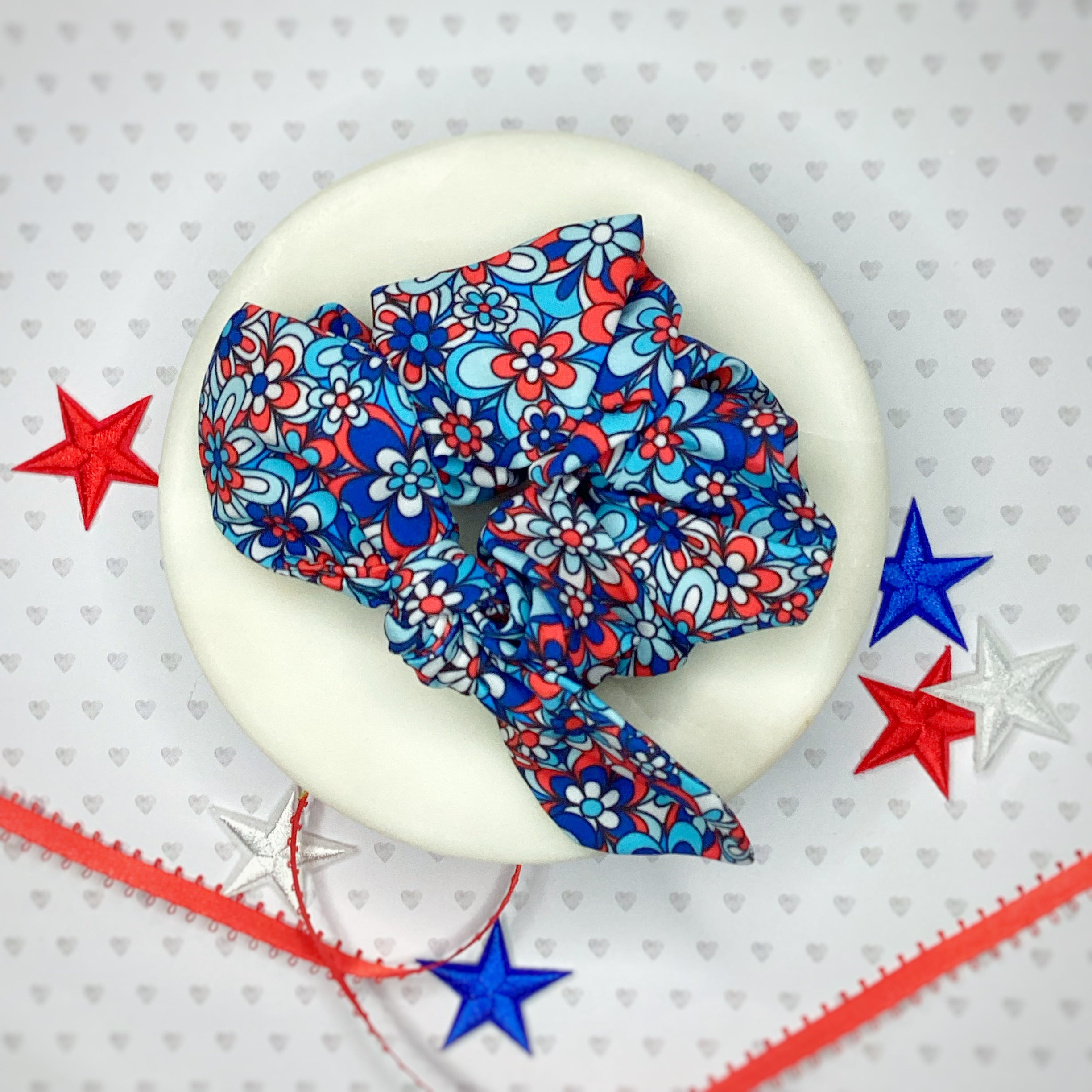Patriotic Mod Florals Bow Strip, Headband and Scrunchie Collection