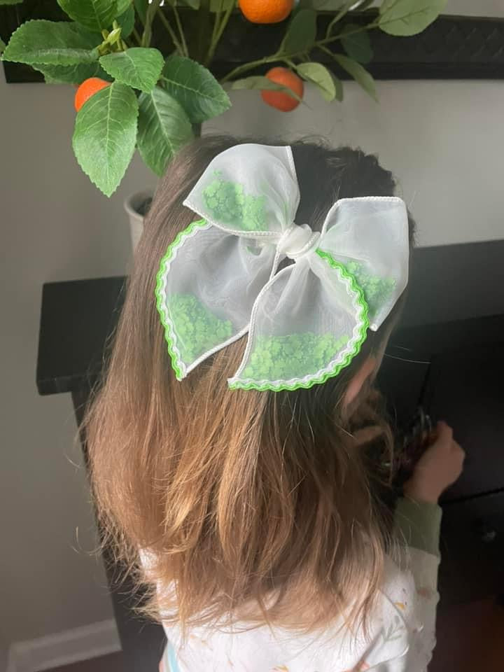 Shamrock Shaker Bows