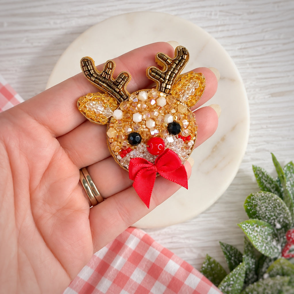 Hand Beaded Reindeer Bow Center