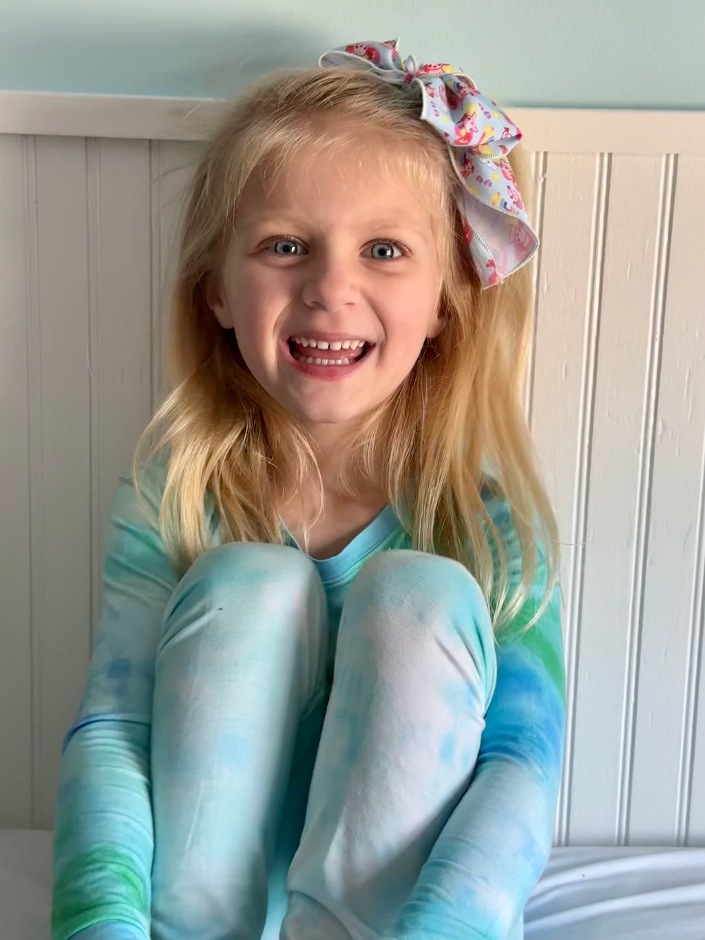 Adorable Axolotl Bow Strip and Scrunchie Collection