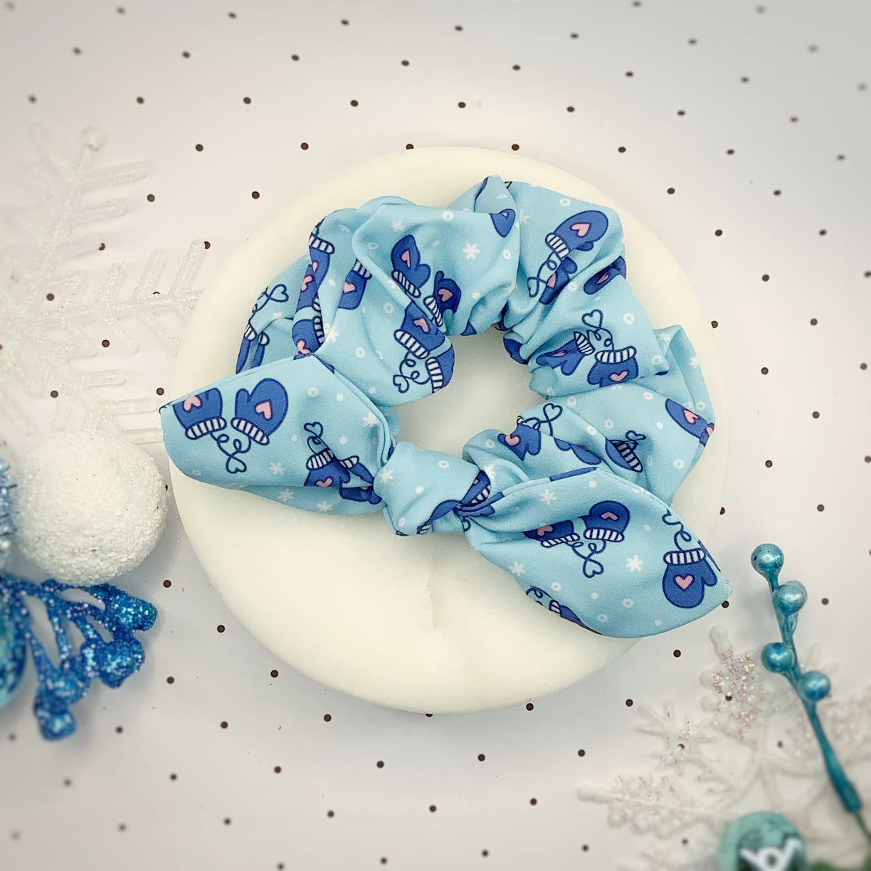 Cozy Mittens Bow Strip and Scrunchie Collection