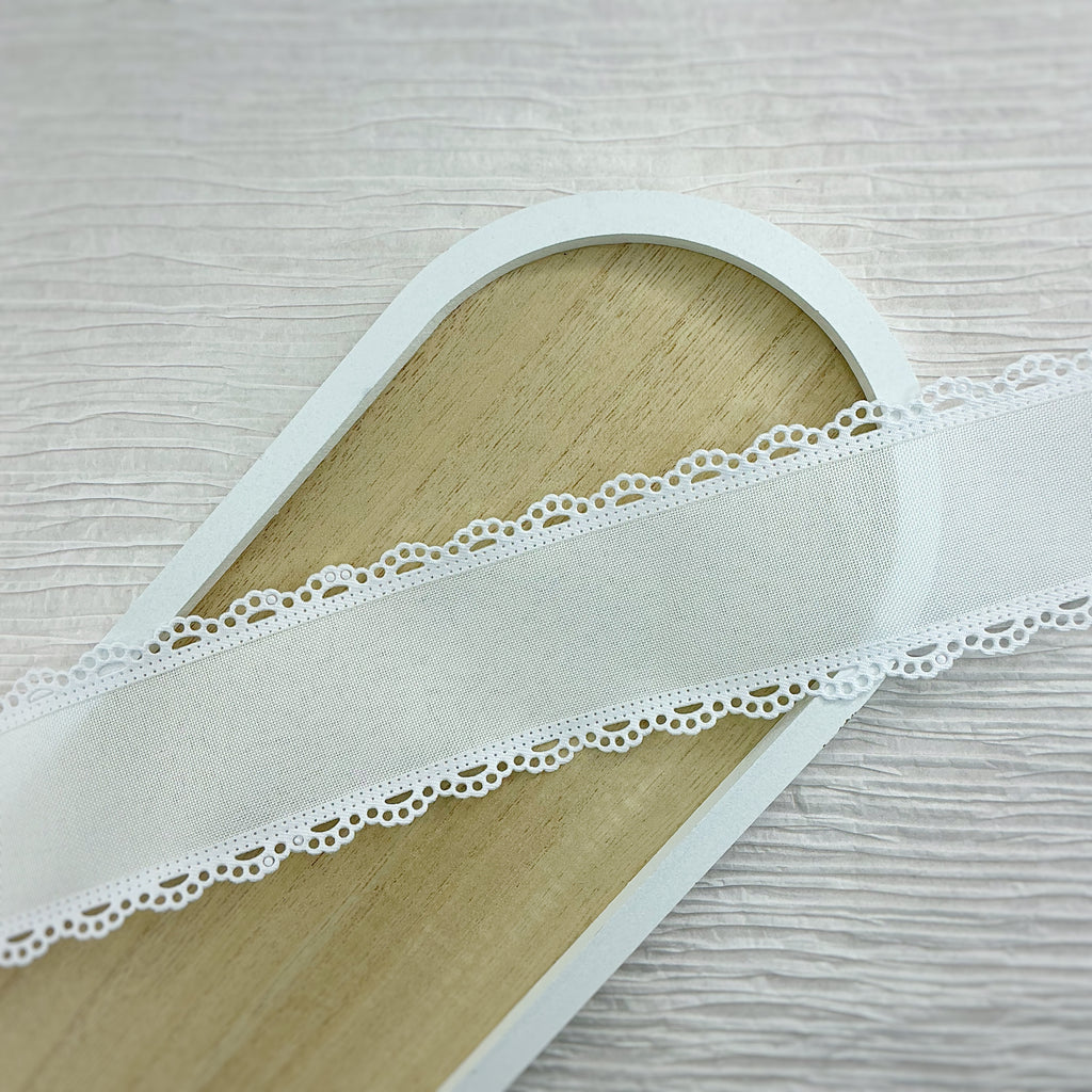 2.5” White Burlap and Twill Scalloped Ribbon