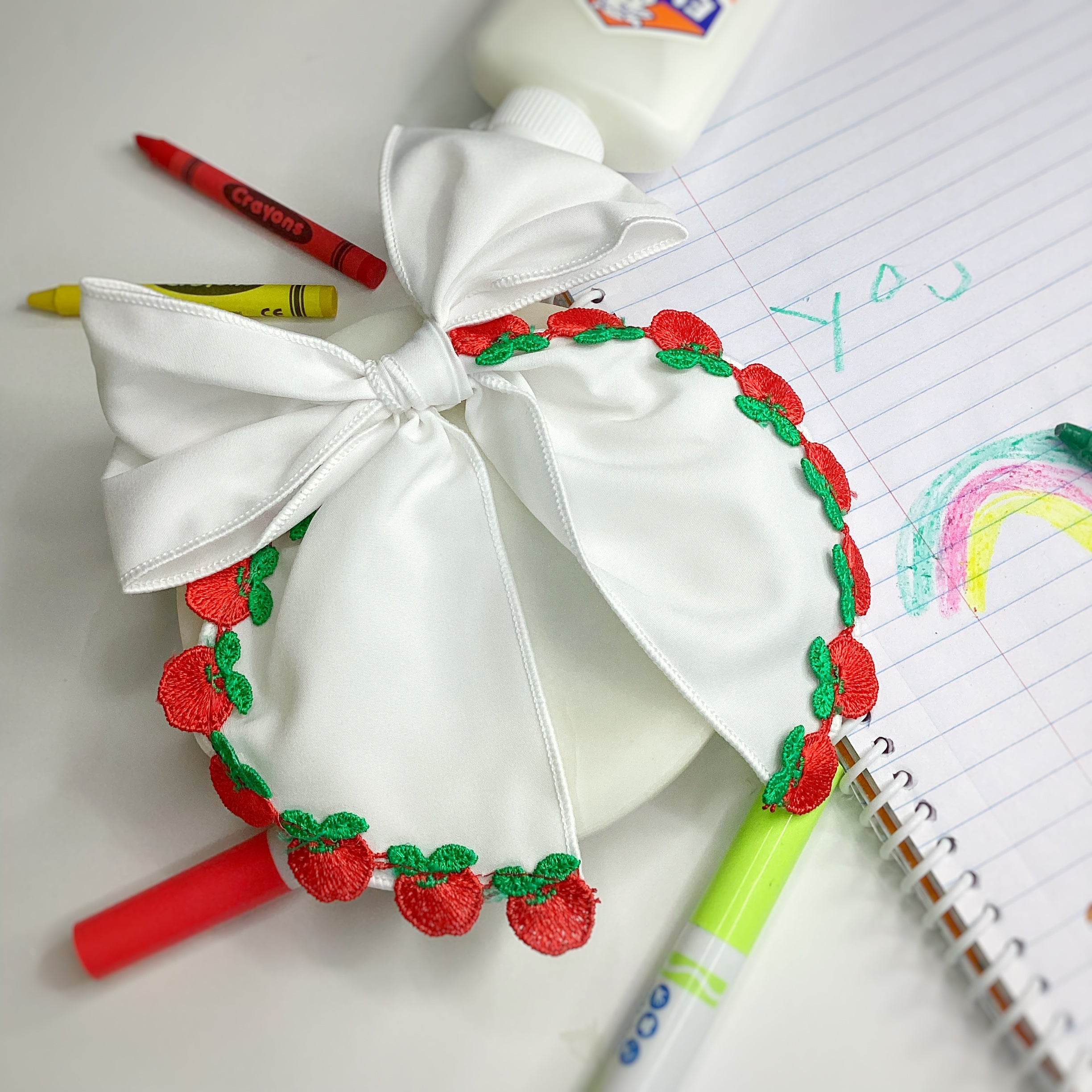Apple Trimmed Pre-Tied Bow Strips