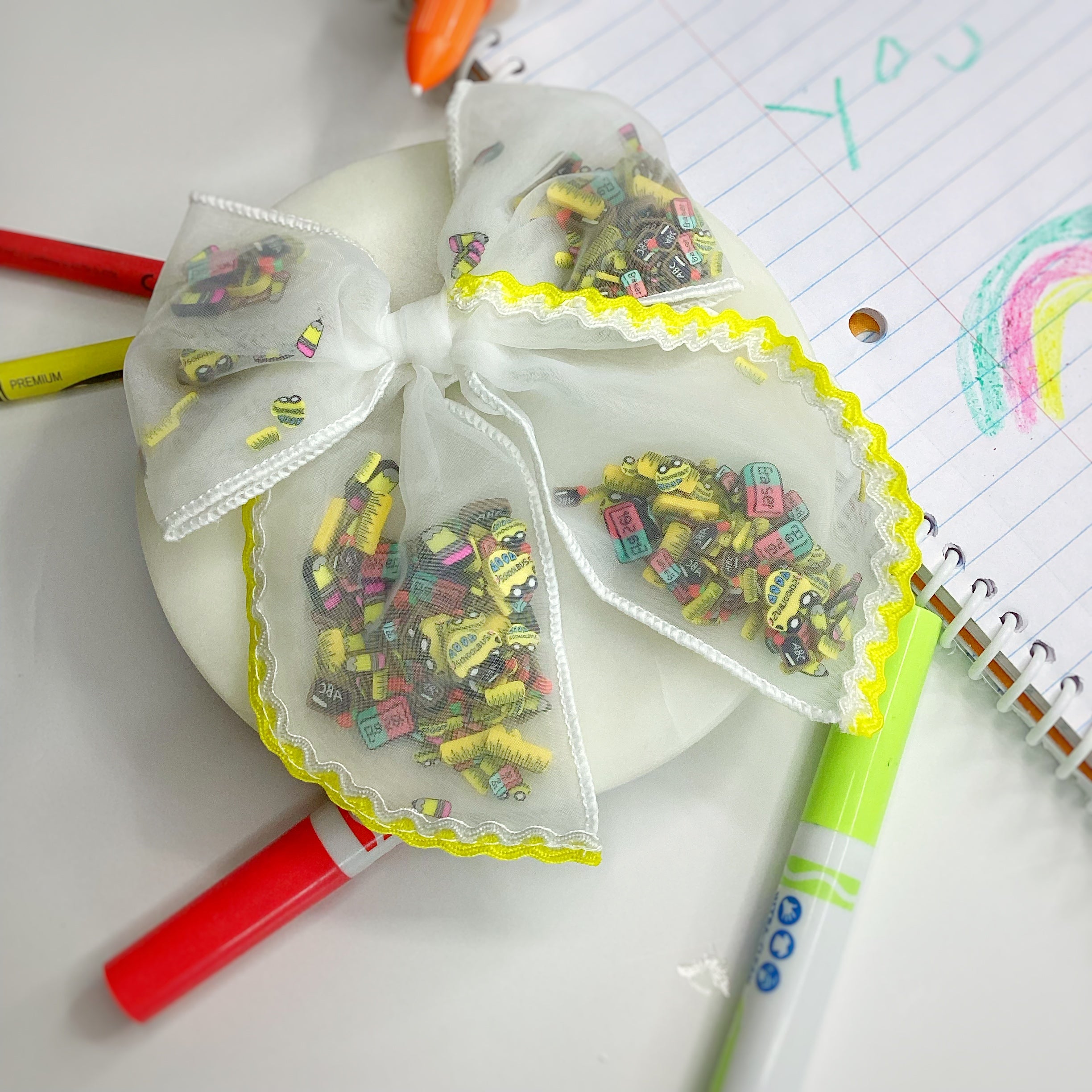 Back to School Shaker Bows