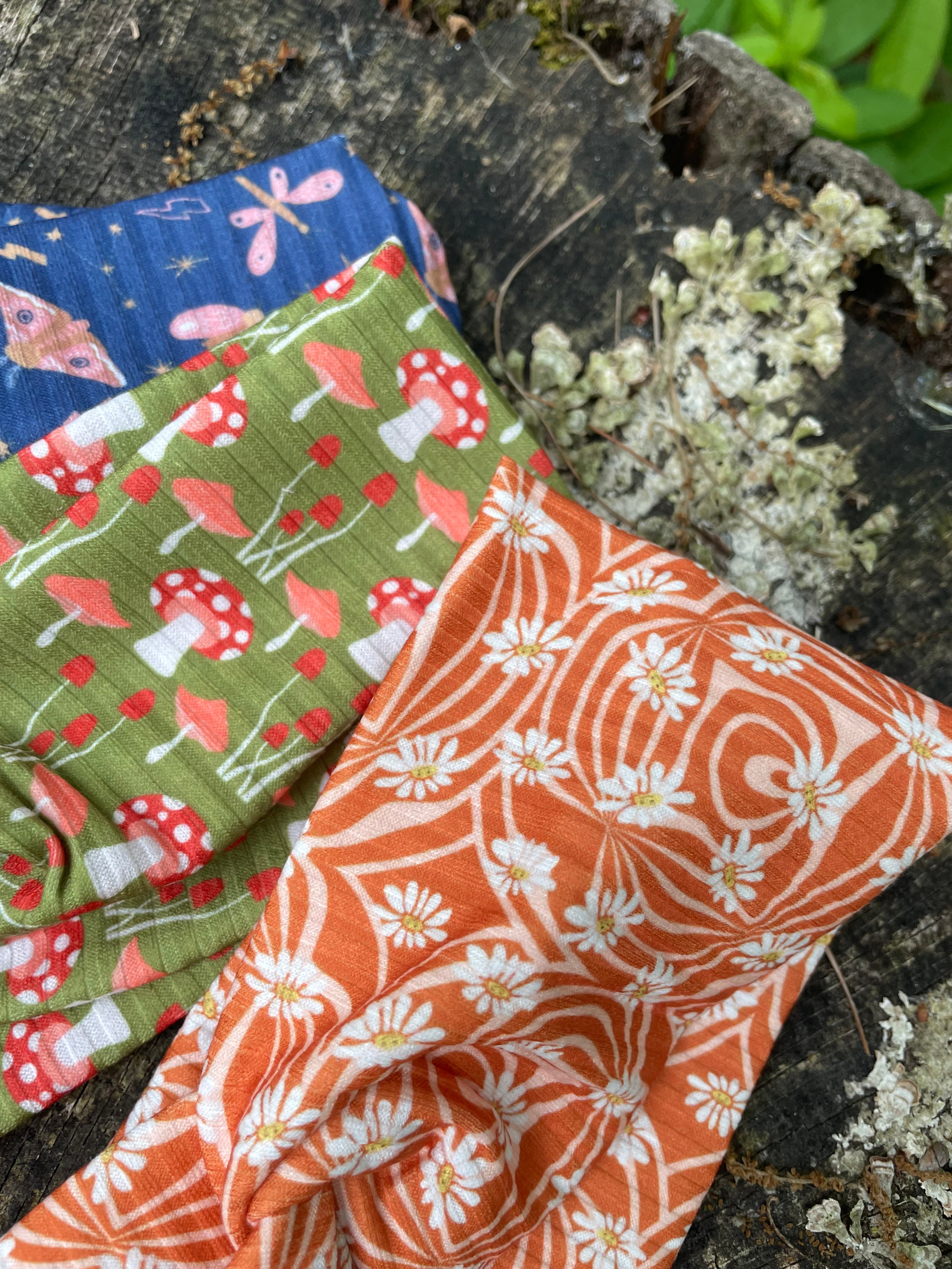 Groovy Rust Daisies Bow Strip, Headband and Scrunchie Collection