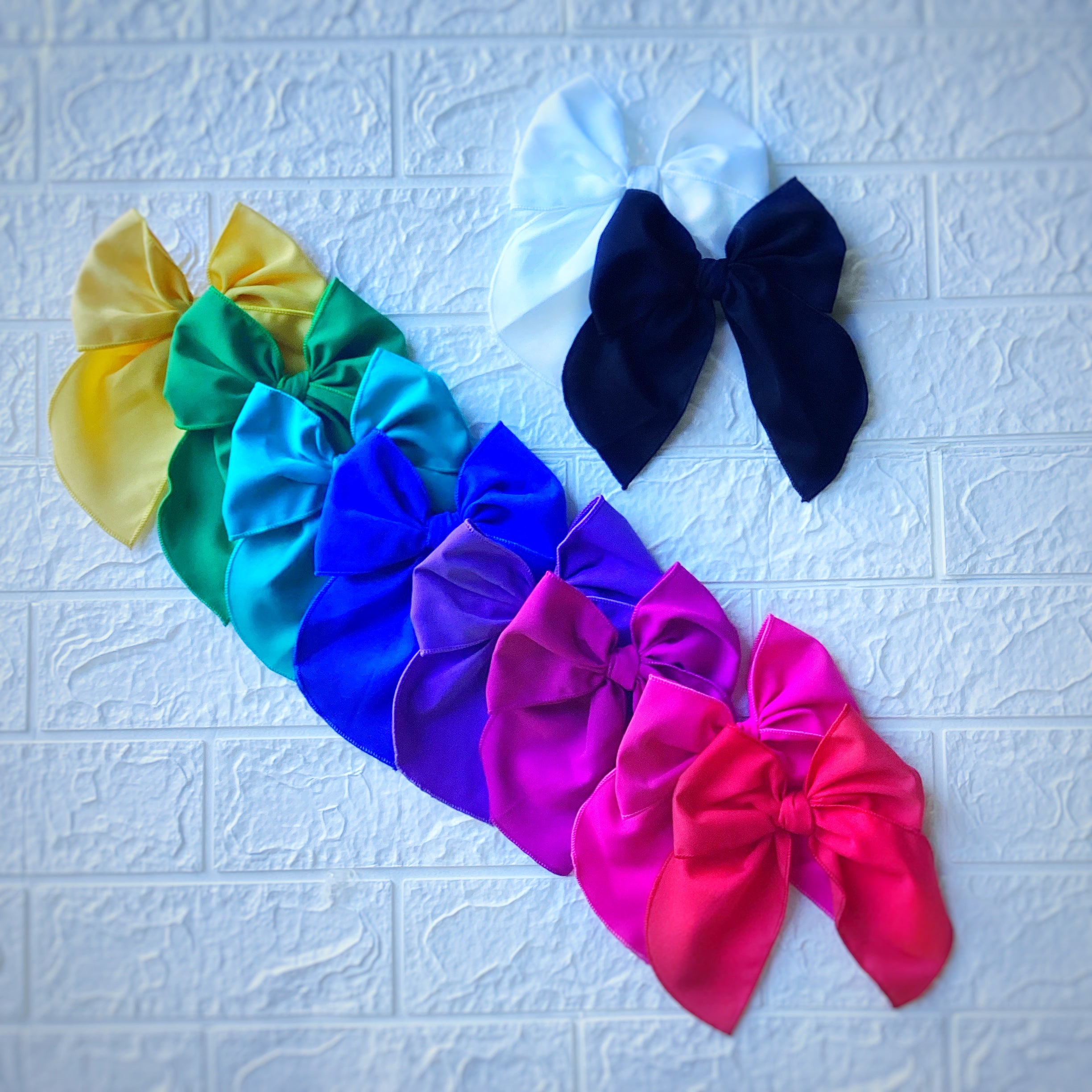 Rainbow Solids Pre-Tied Bow Strip Collection