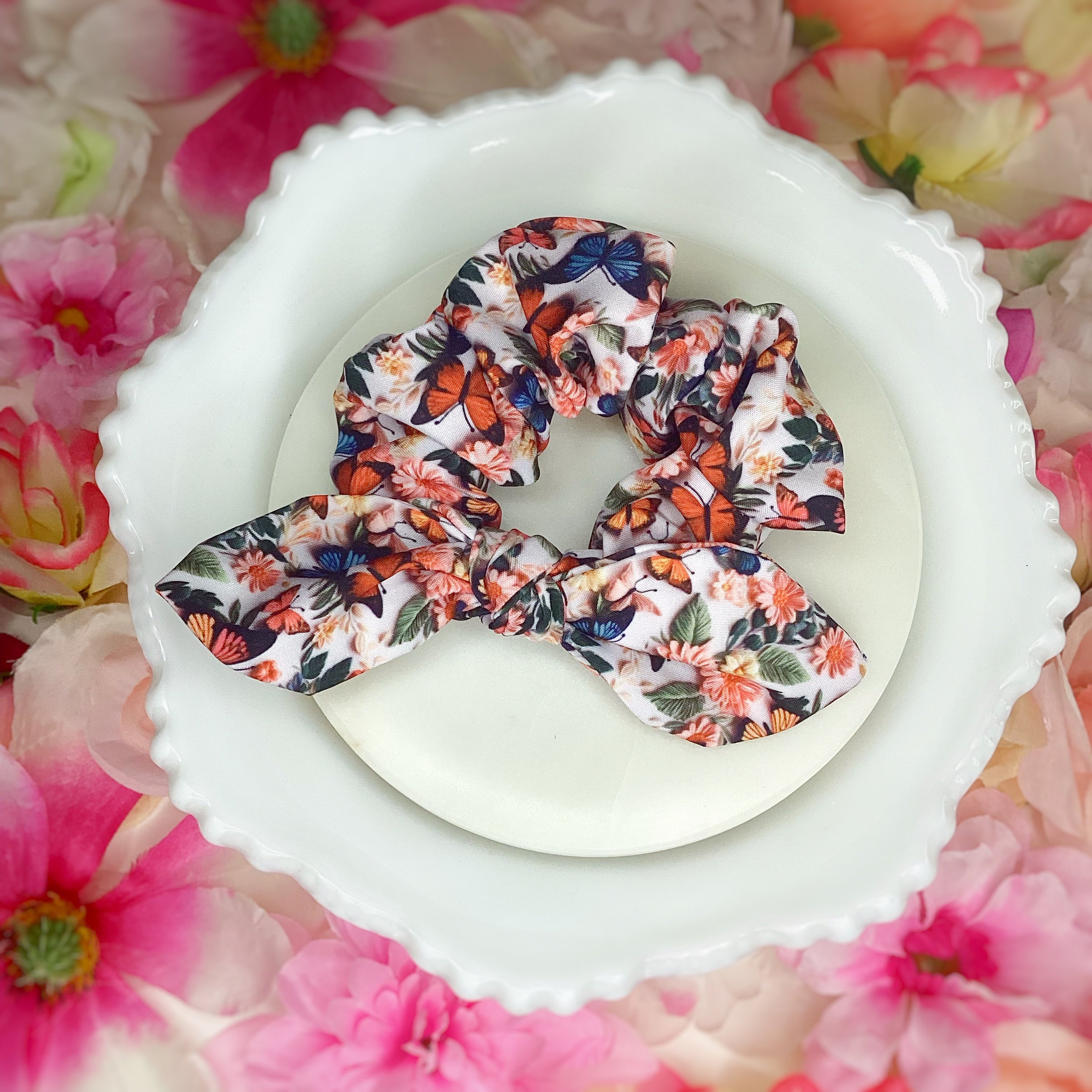 Monarch Butterflies Bow Strip and Scrunchie Collection