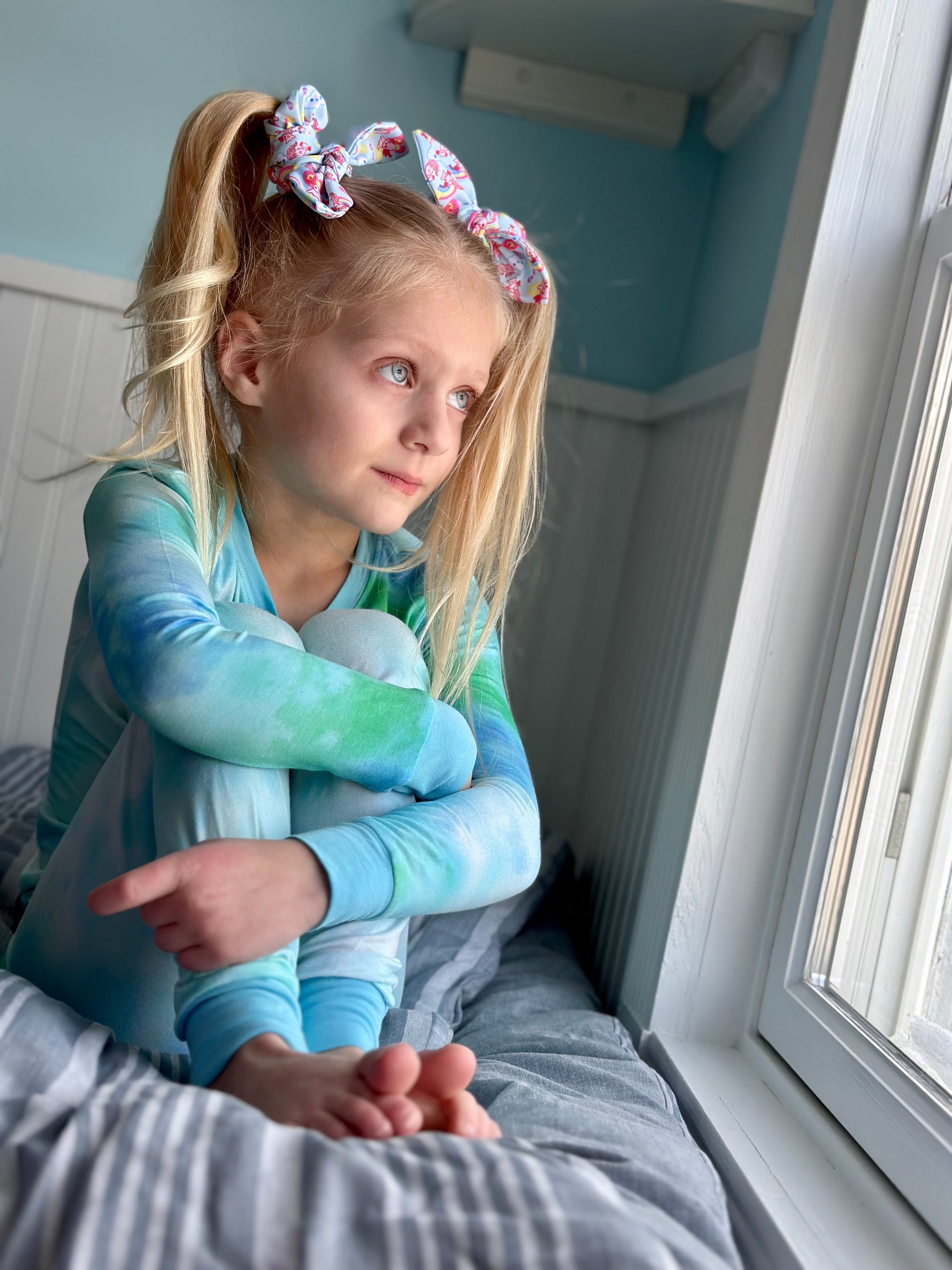 Adorable Axolotl Bow Strip and Scrunchie Collection