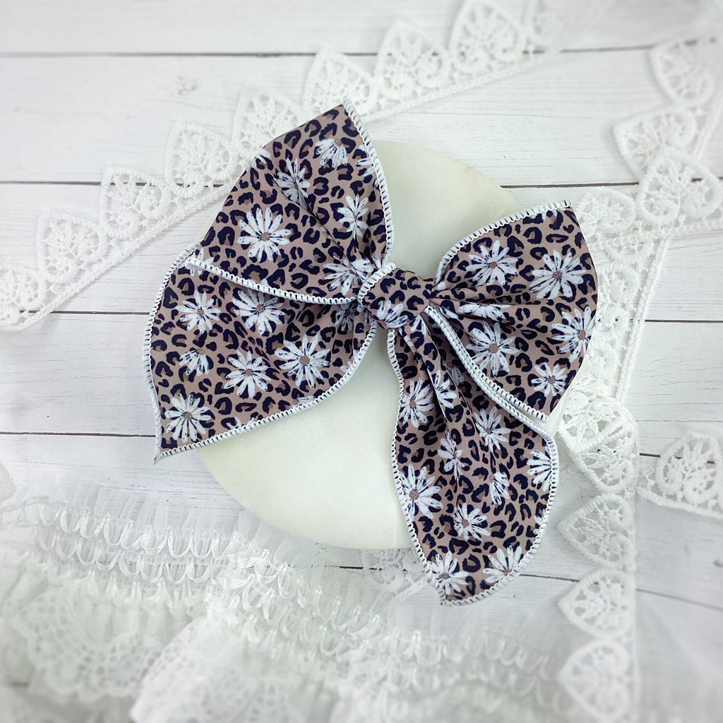 Leopard Daisy Bow Strip and Scrunchie Collection