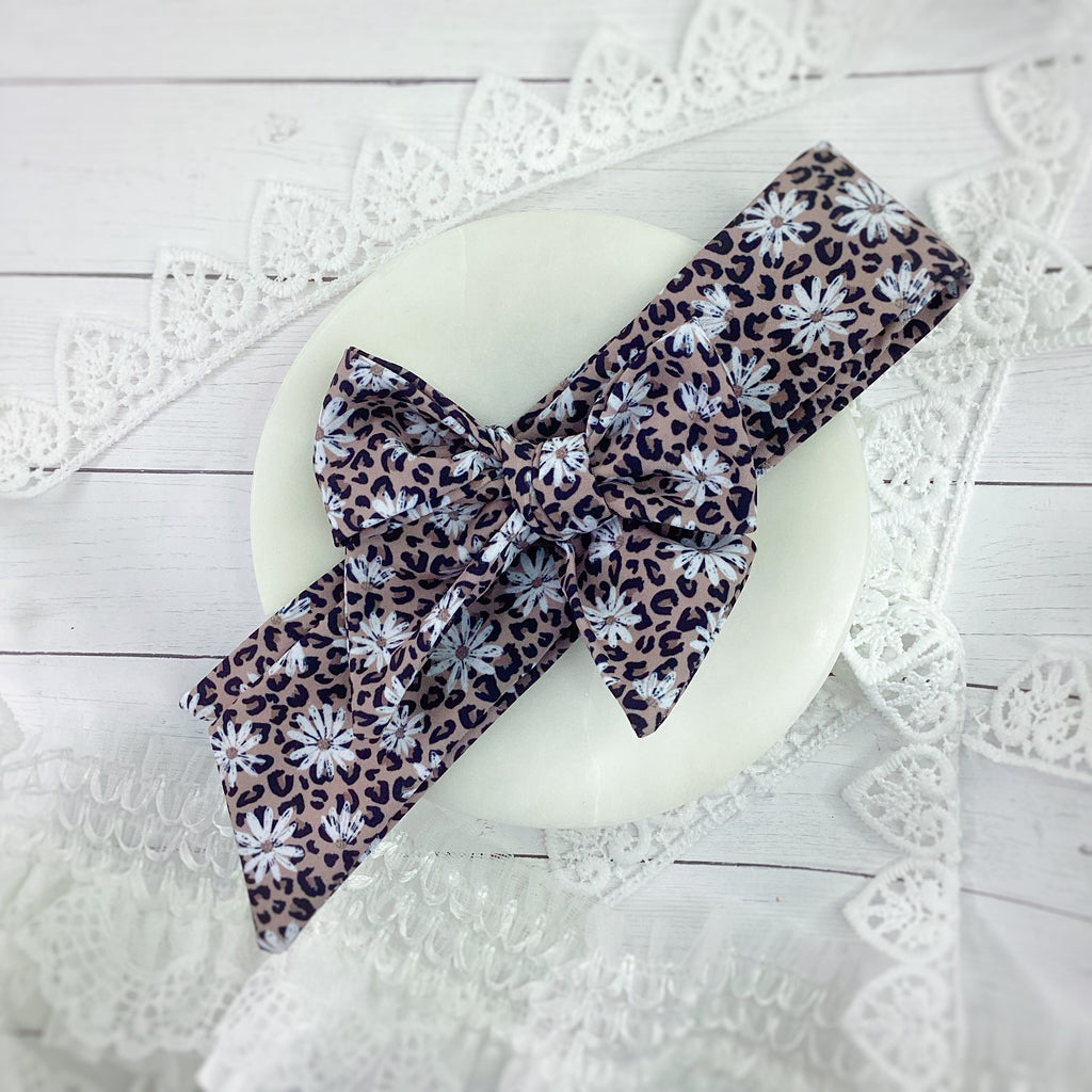 Leopard Daisy Bow Strip and Scrunchie Collection