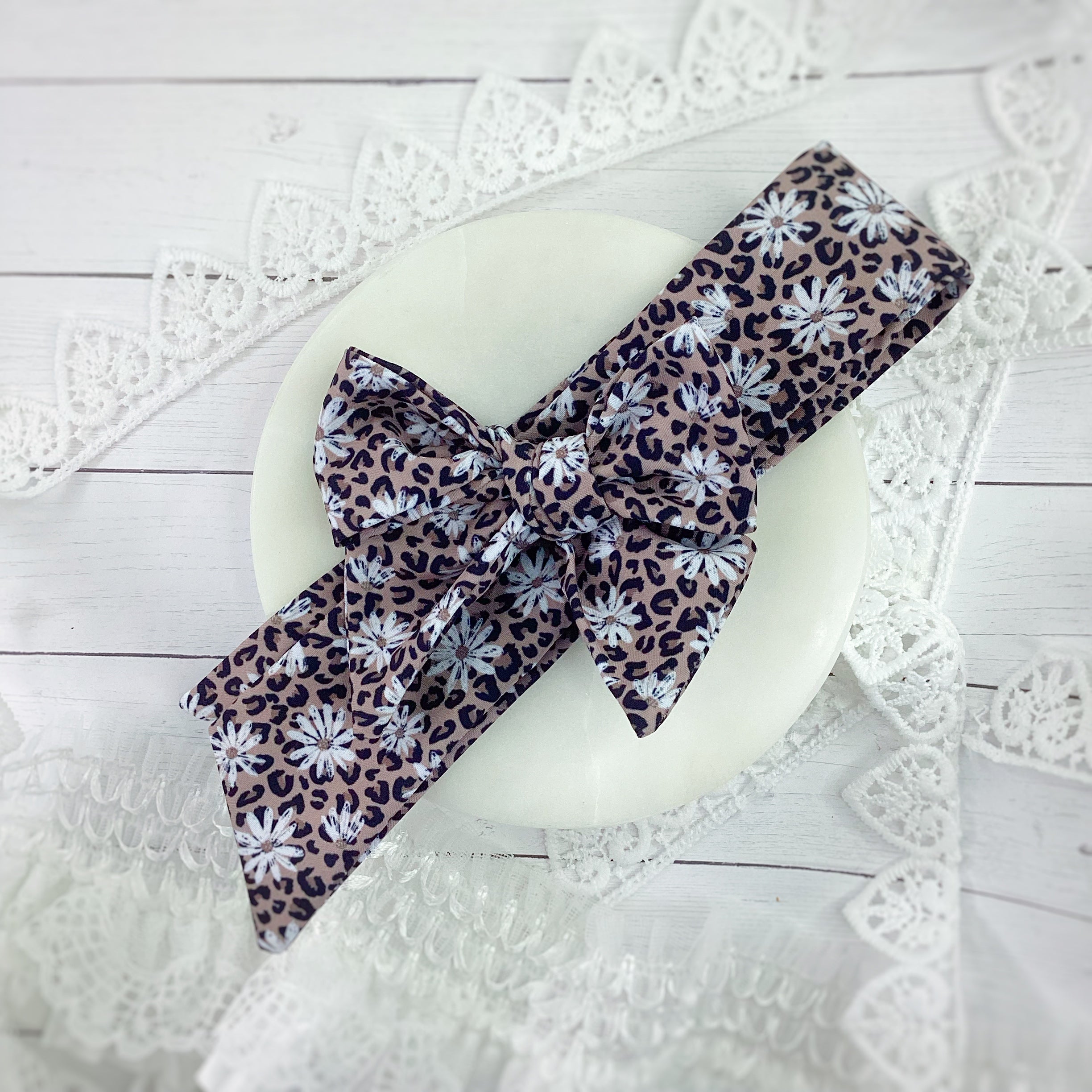 Leopard Daisy Bow Strip and Scrunchie Collection