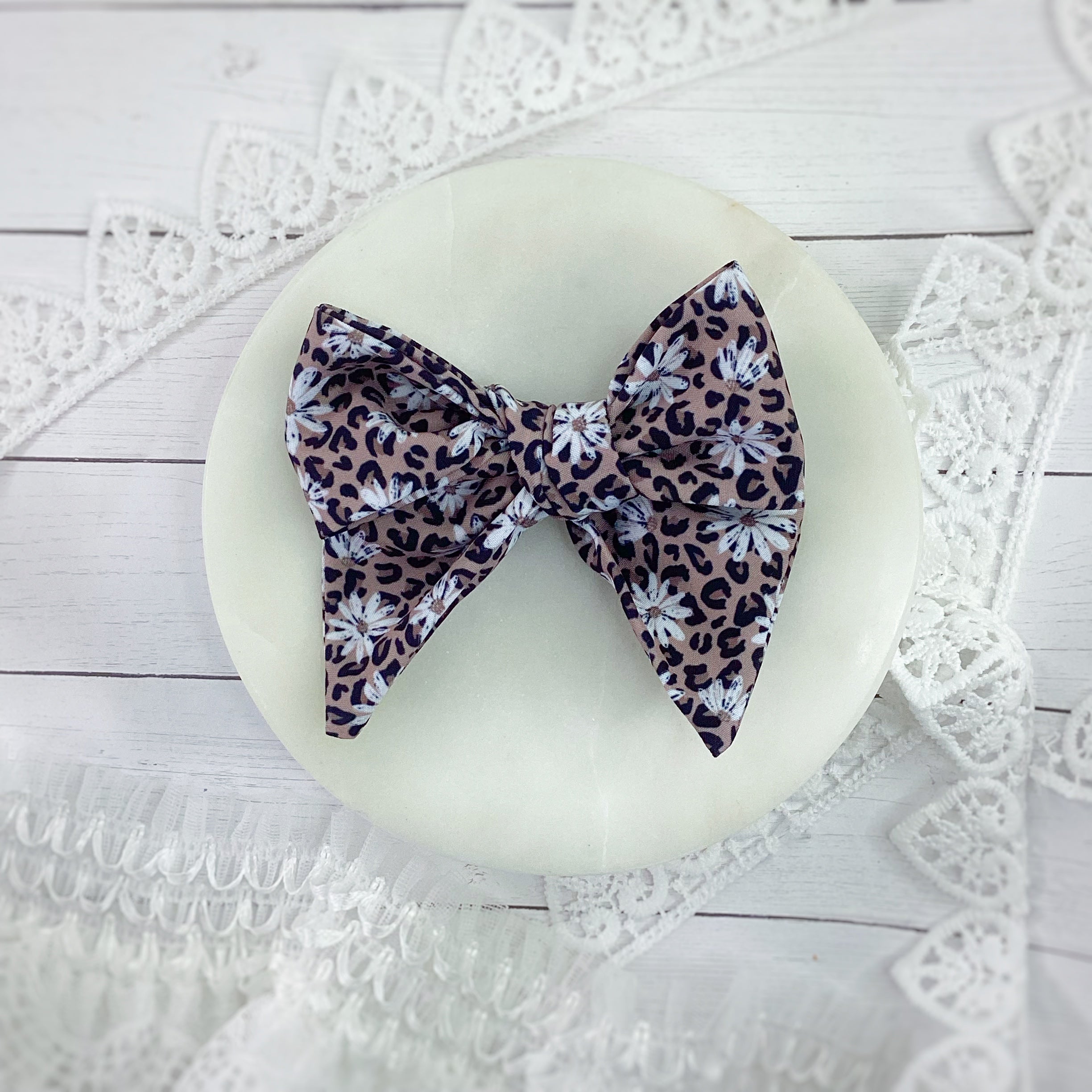 Leopard Daisy Bow Strip and Scrunchie Collection