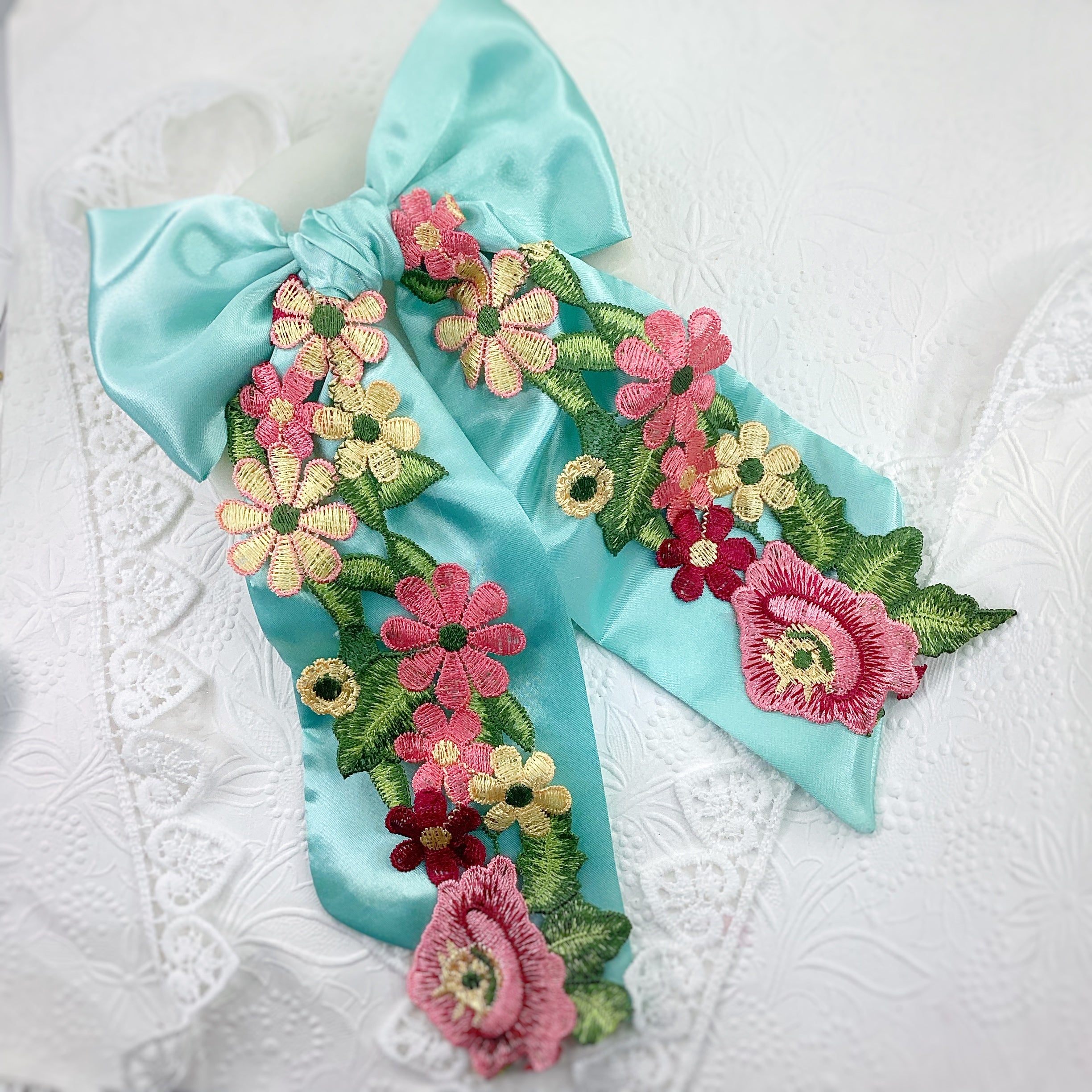 Mint Trim Coquette Bow