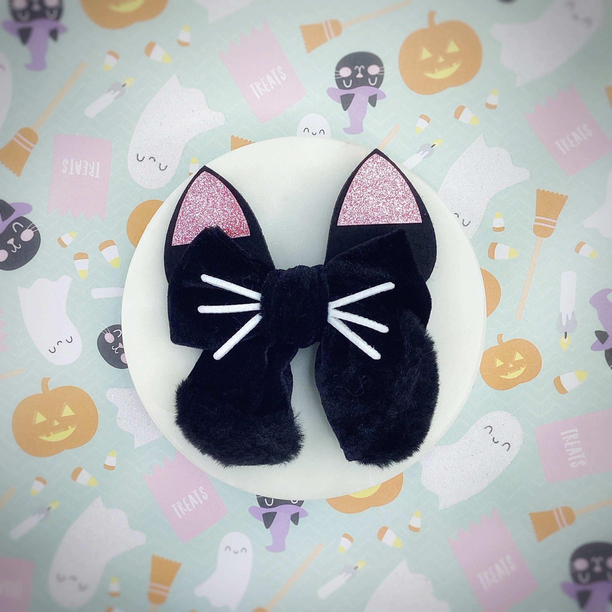 Black Cats and Pumpkins Bow Pre-Tied Strip