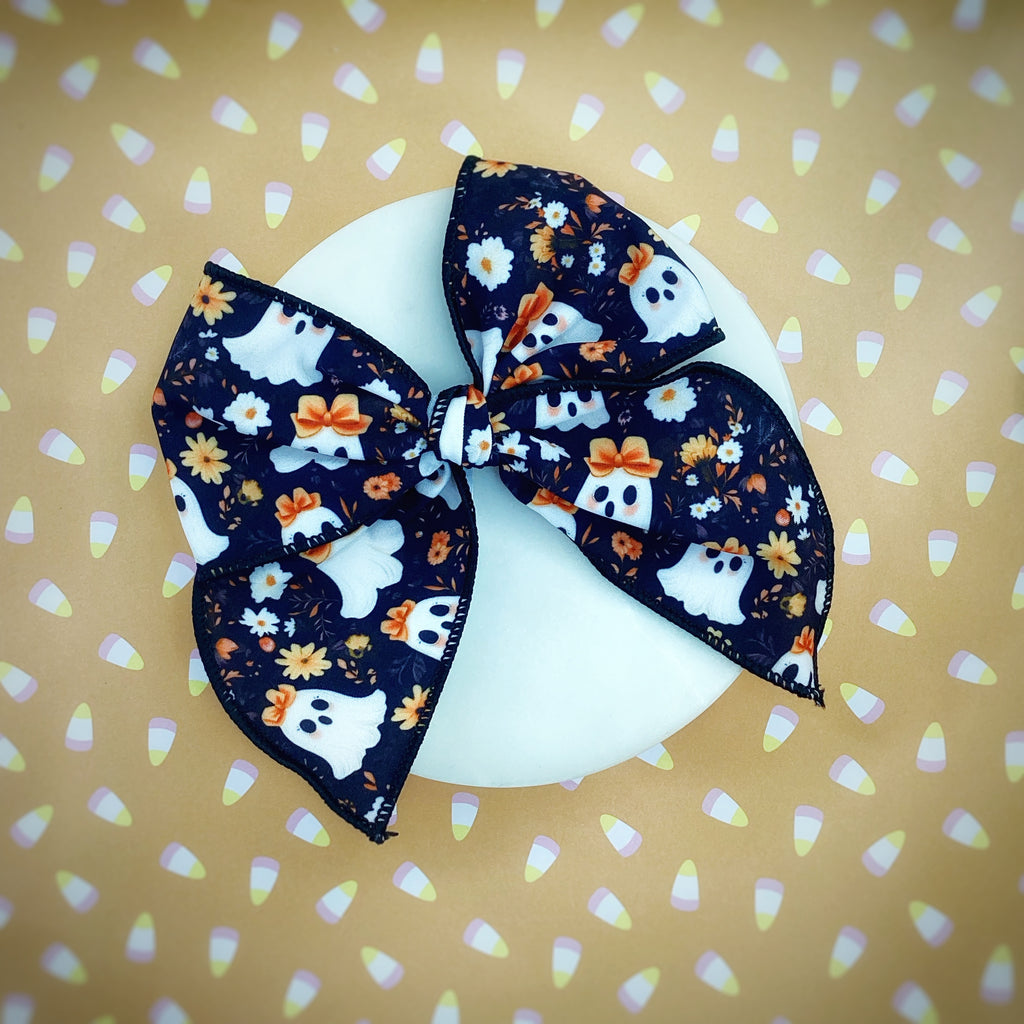 Ghosts with Bows Trimmed Halloween Bow Strip Collection
