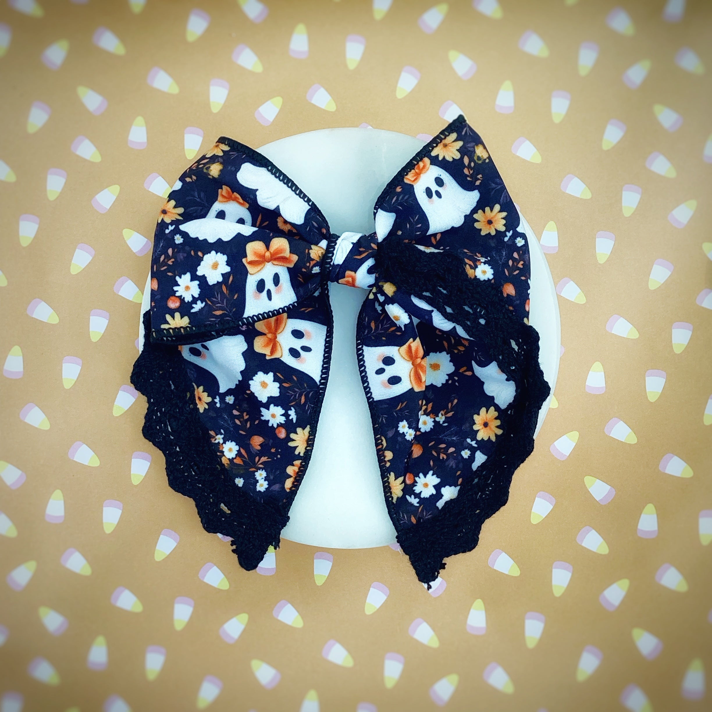 Ghosts with Bows Trimmed Halloween Bow Strip Collection