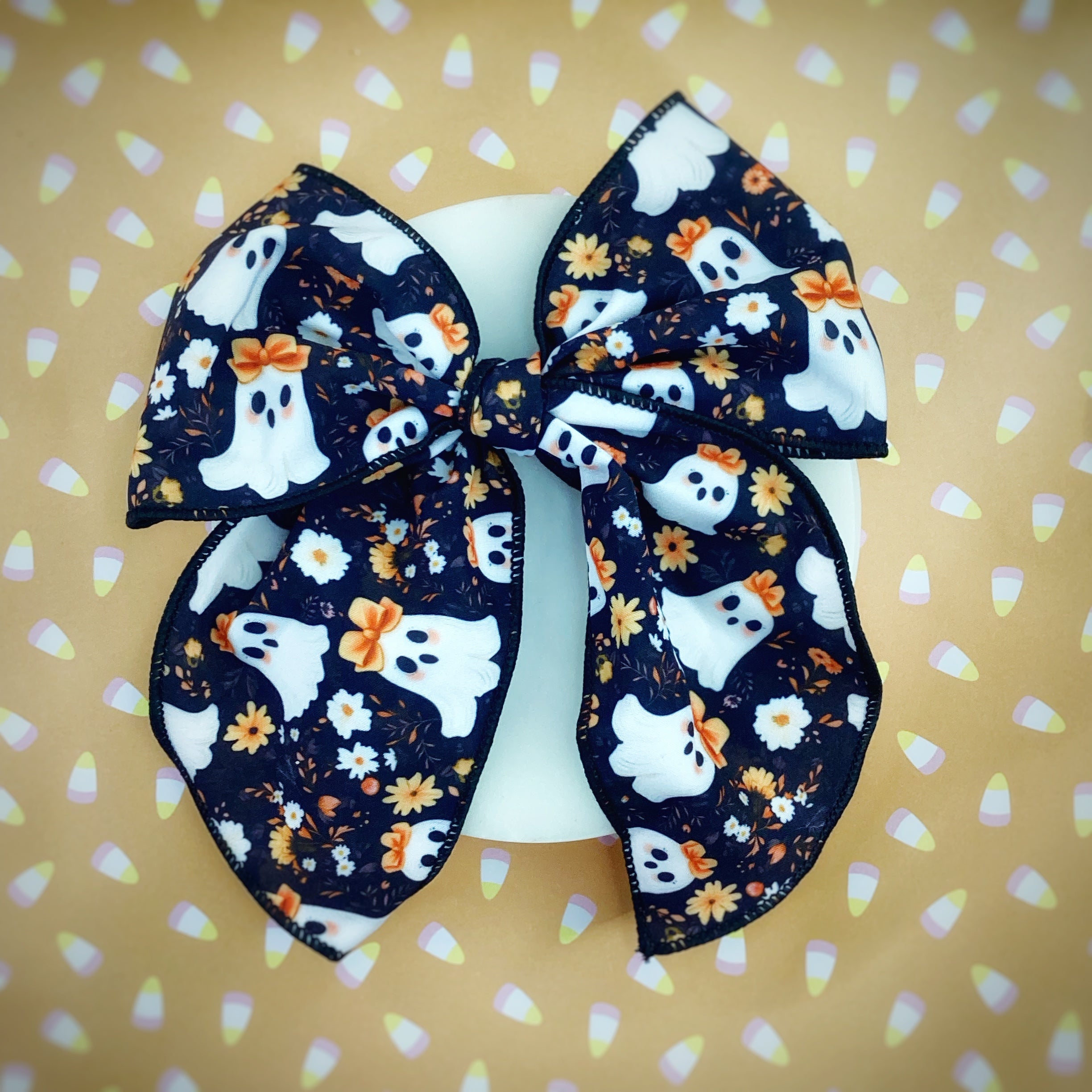 Ghosts with Bows Trimmed Halloween Bow Strip Collection