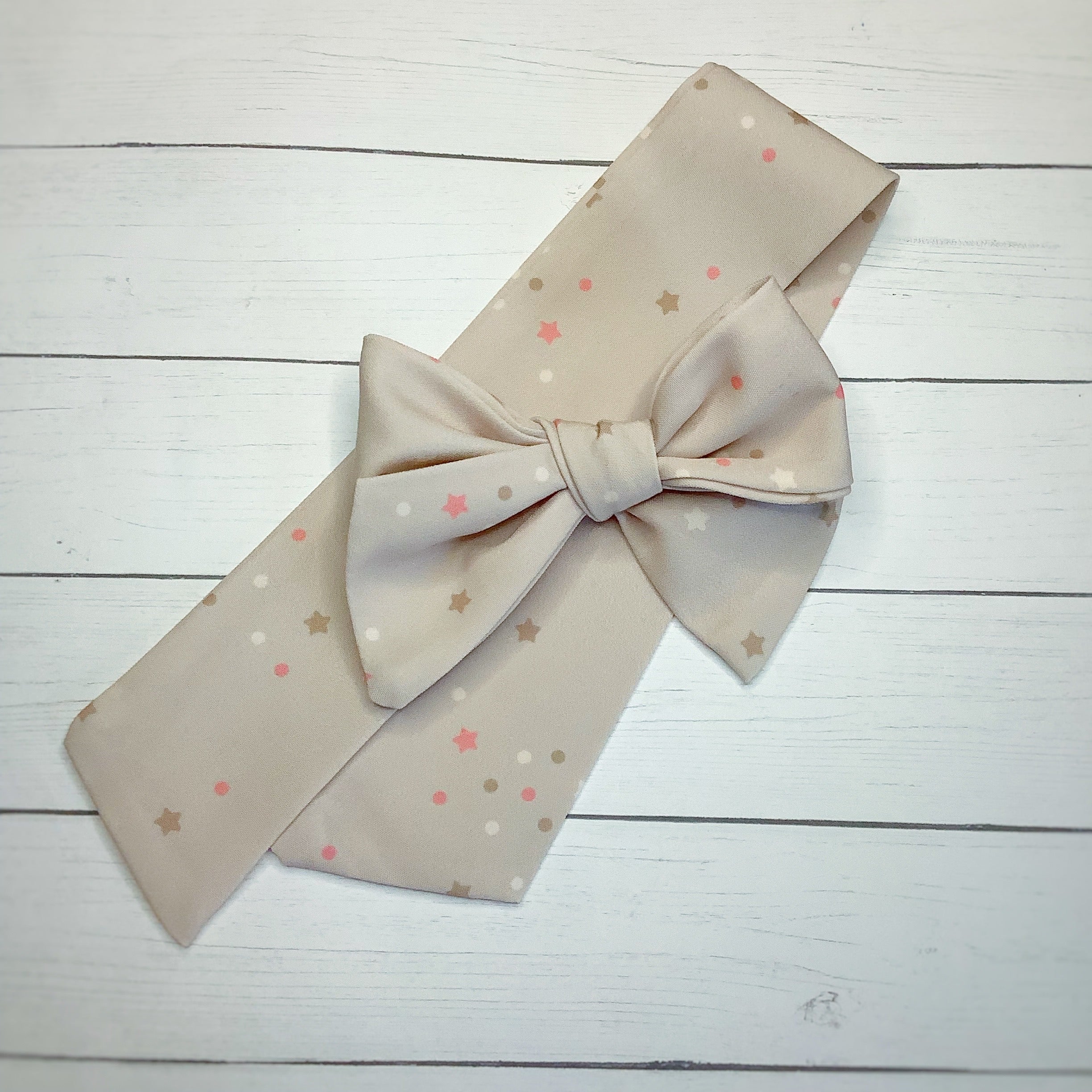 Taupe Stars Bow Strip and Scrunchie Collection