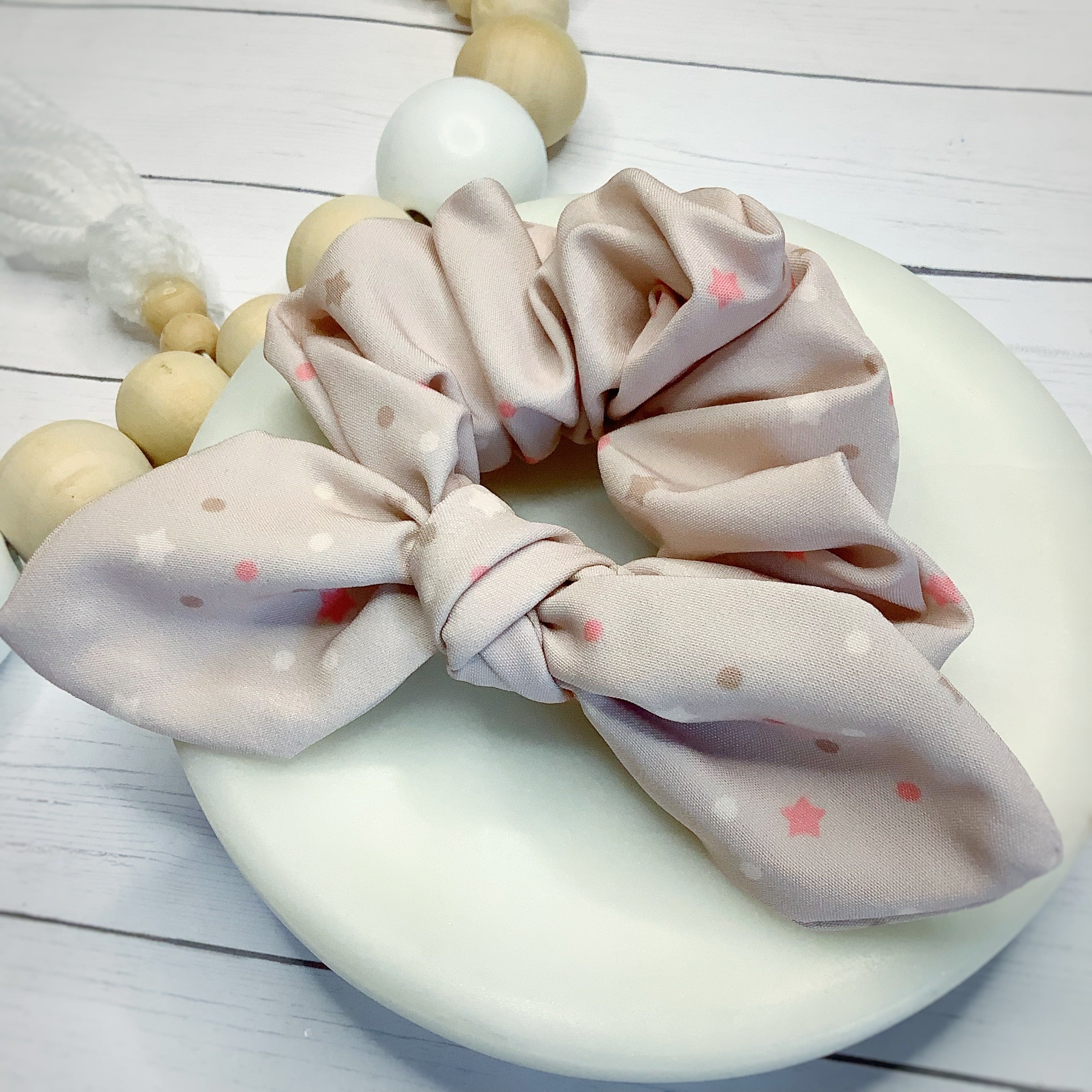 Taupe Stars Bow Strip and Scrunchie Collection
