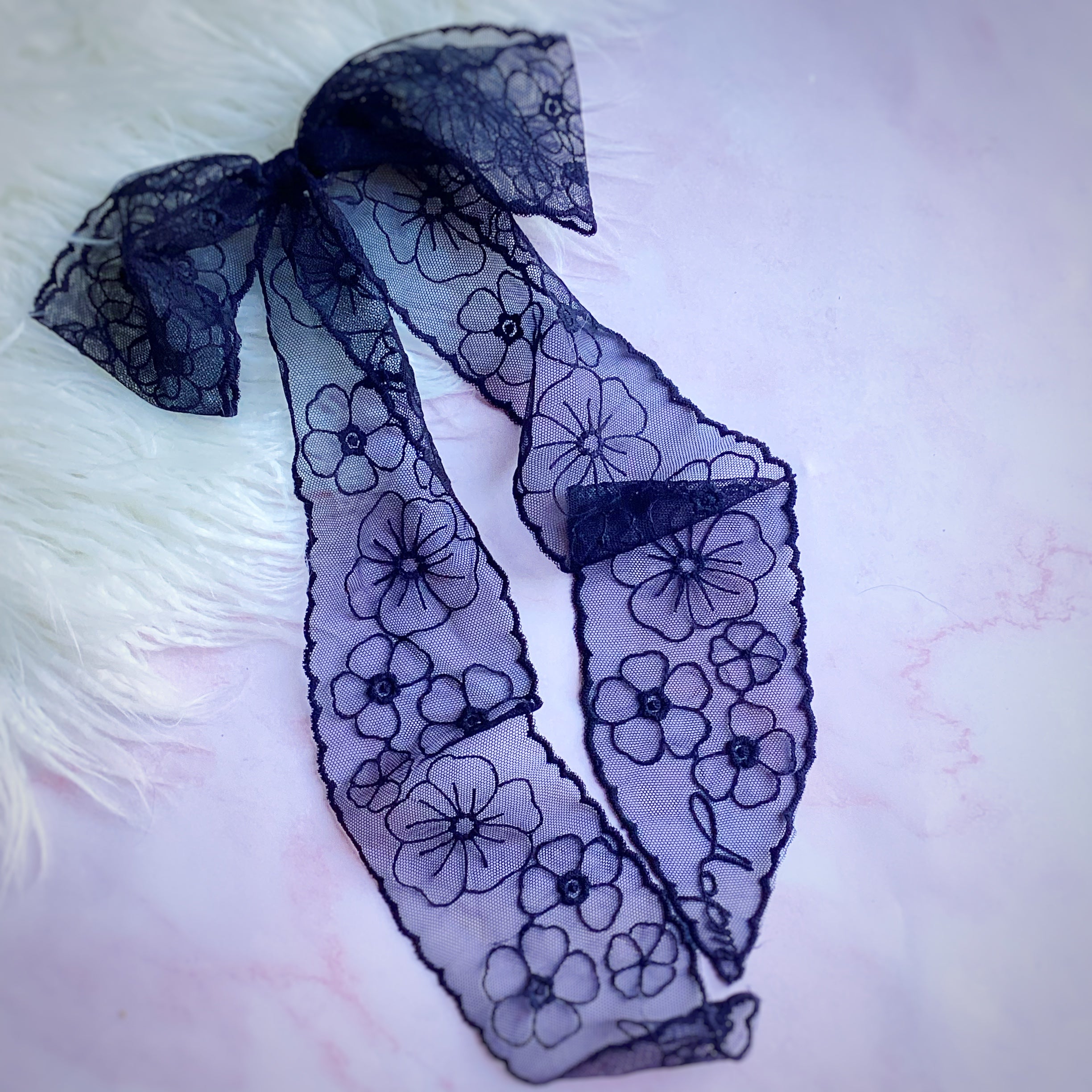 Jumbo Lace Coquette Bow