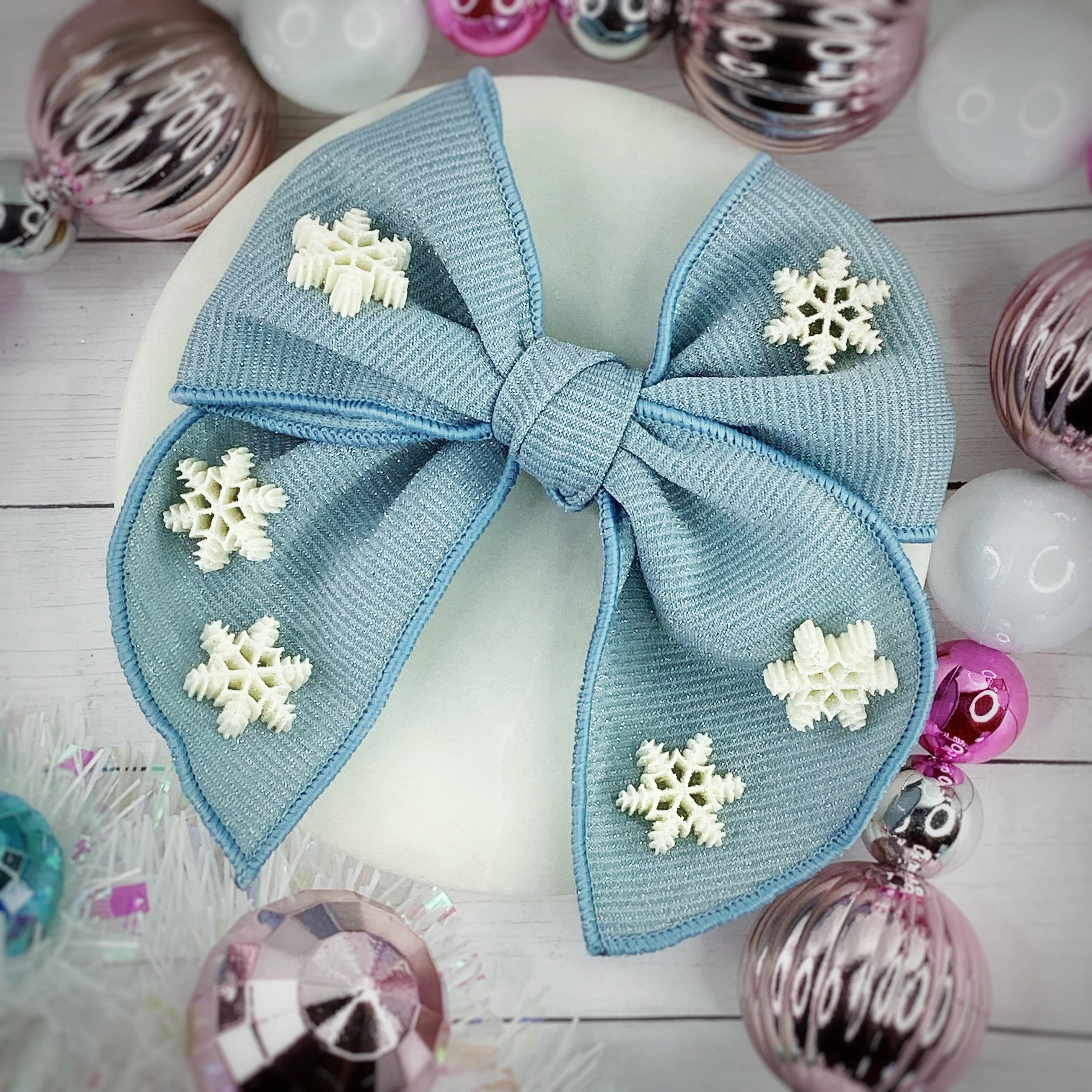 Resin Snowflake Pre-Tied Bow Strips
