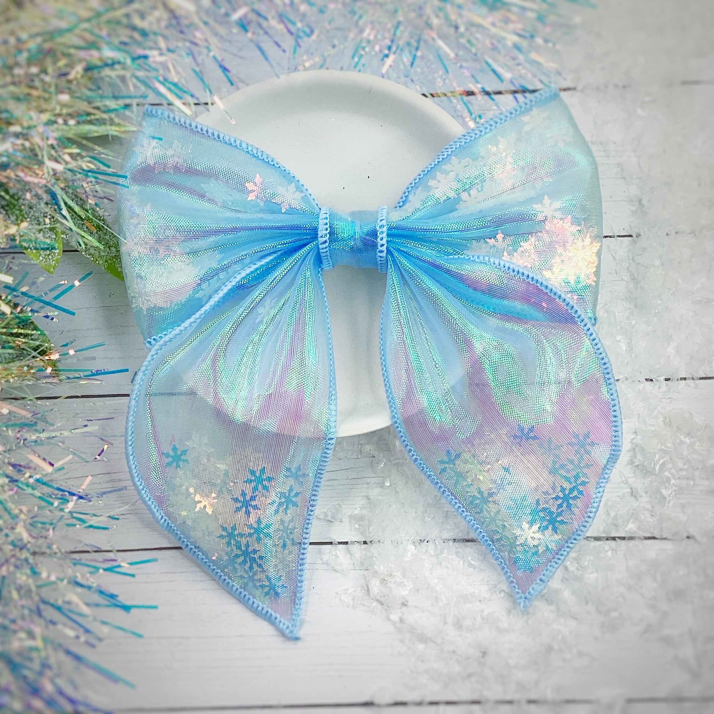 Iridescent Snow Shaker Bows