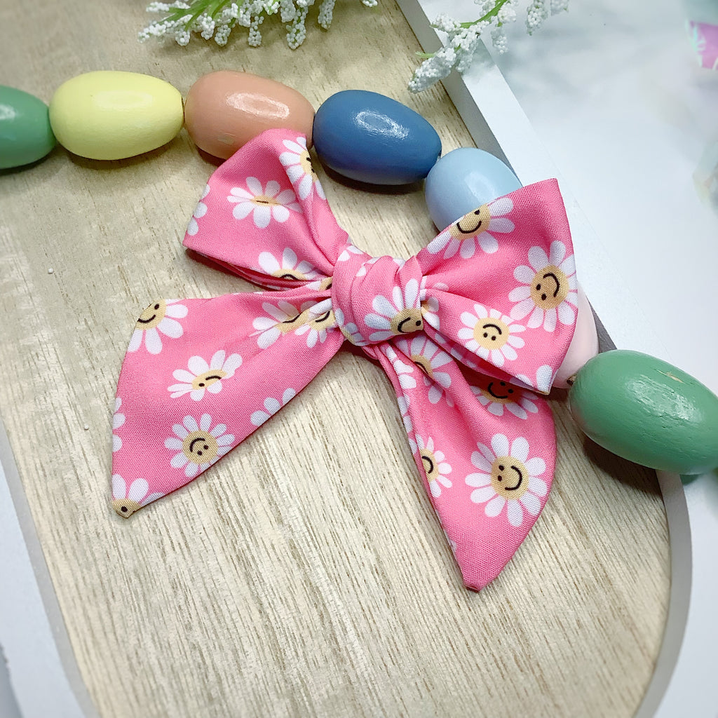 Cheery Daisies Bow Collection